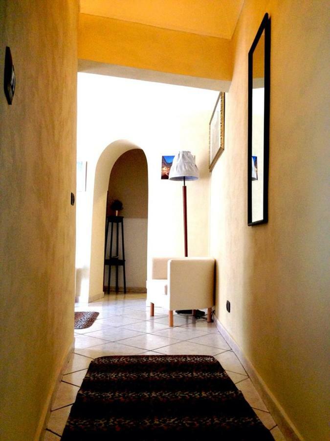 La Finestra Sul Castello Villa Catania Luaran gambar