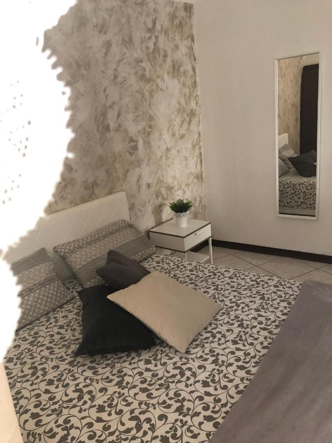 La Finestra Sul Castello Villa Catania Luaran gambar
