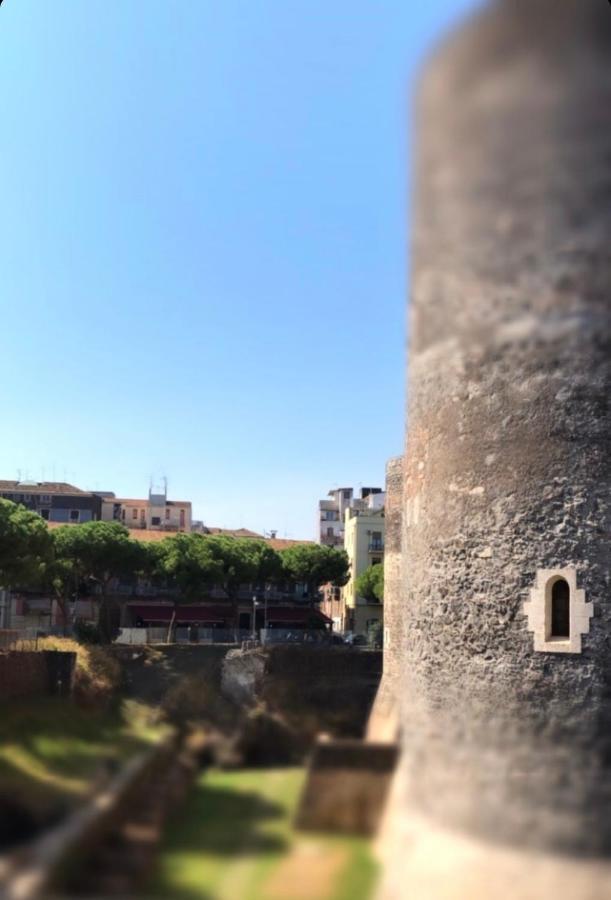 La Finestra Sul Castello Villa Catania Luaran gambar
